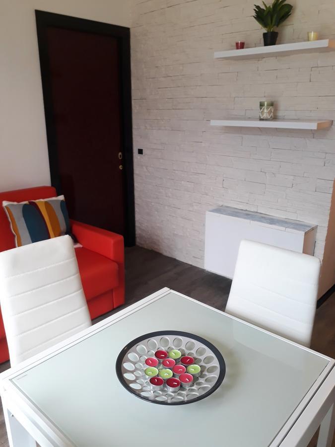 Campione Giulia Exclusive Lakefront Apartment By Gardadomusmea Campione del Garda Bagian luar foto