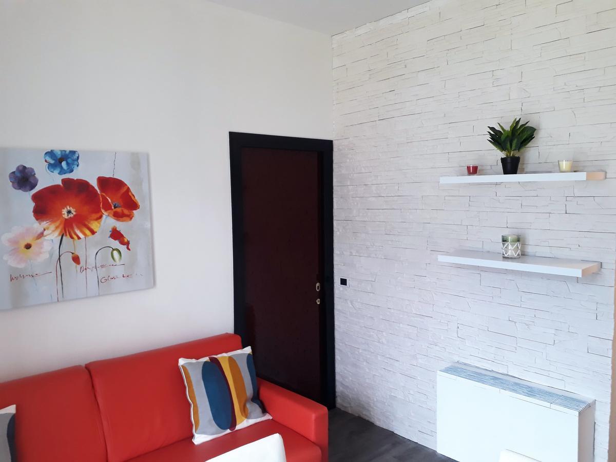 Campione Giulia Exclusive Lakefront Apartment By Gardadomusmea Campione del Garda Bagian luar foto