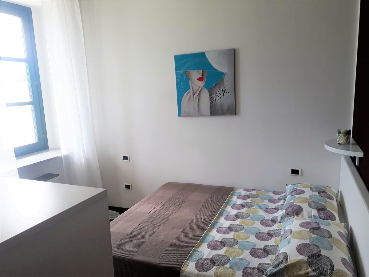 Campione Giulia Exclusive Lakefront Apartment By Gardadomusmea Campione del Garda Bagian luar foto